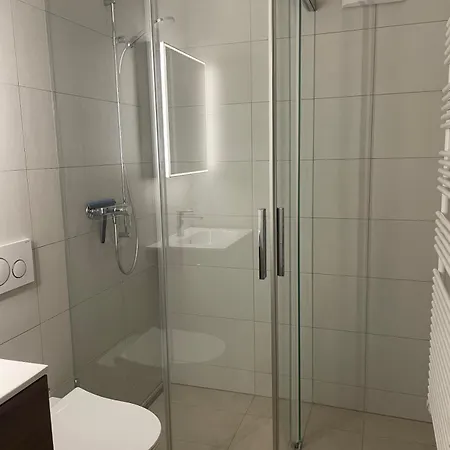 Schoenegg Hochparterre רידראלפ