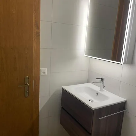 דירה Schoenegg Hochparterre *