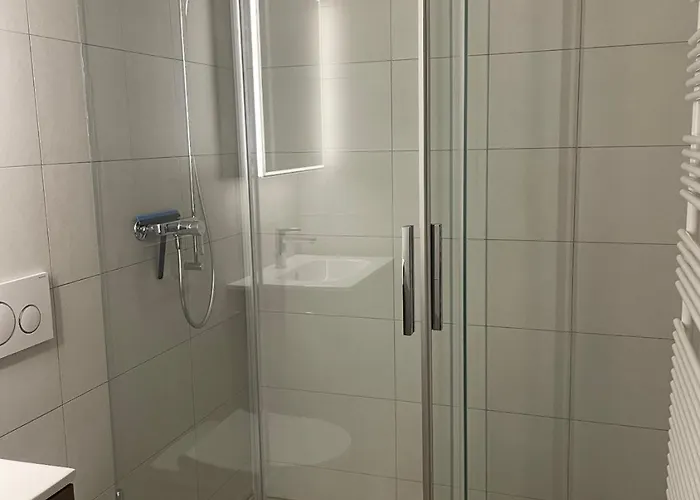 Schoenegg Hochparterre רידראלפ